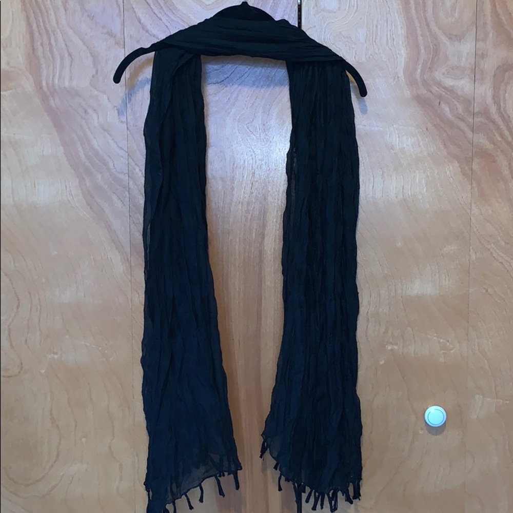 Pleated Fringe Bottom Scarf